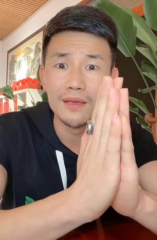 新"嘎子"谢孟伟,一把好牌打的稀烂