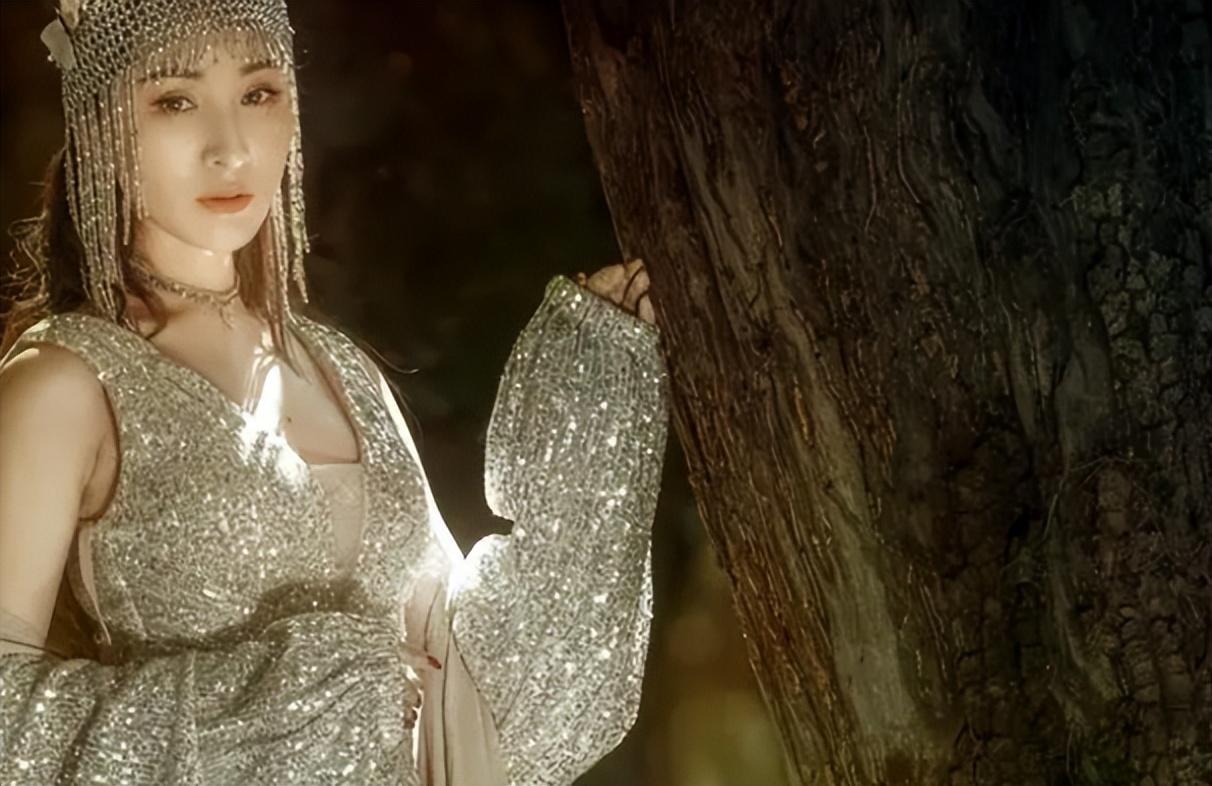 三,电影《森林女王》中自然元素的重要性和象征意义