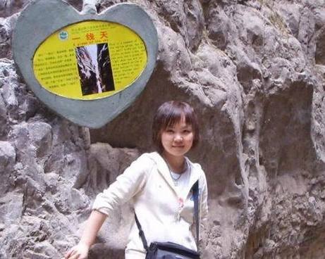 回顾:她差点被清华开除,放弃30万年薪开甜品店,嫁给清华博士