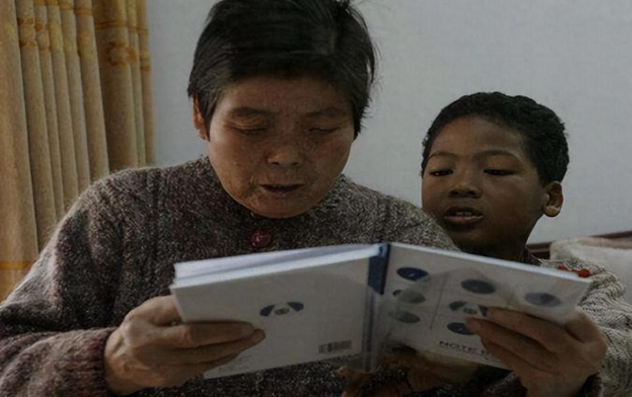 情况糟糕的小黑娃