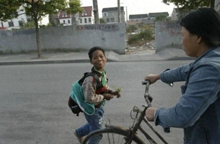 情况糟糕的小黑娃