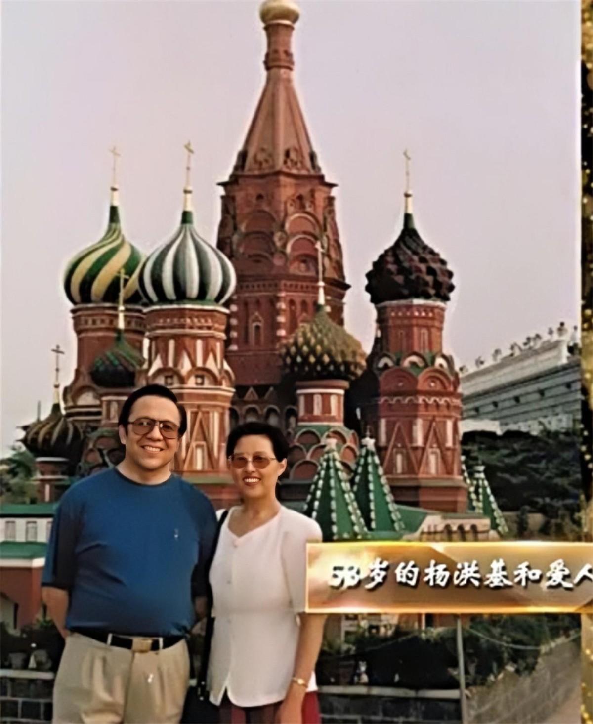 后再被叫到录音棚,这次只有两个候选人,另一个是当时正如日中天的刘欢