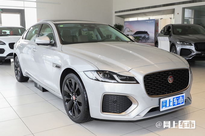 捷豹路虎4s店猛打折!新极光l刚上市就降价,最低卖18万