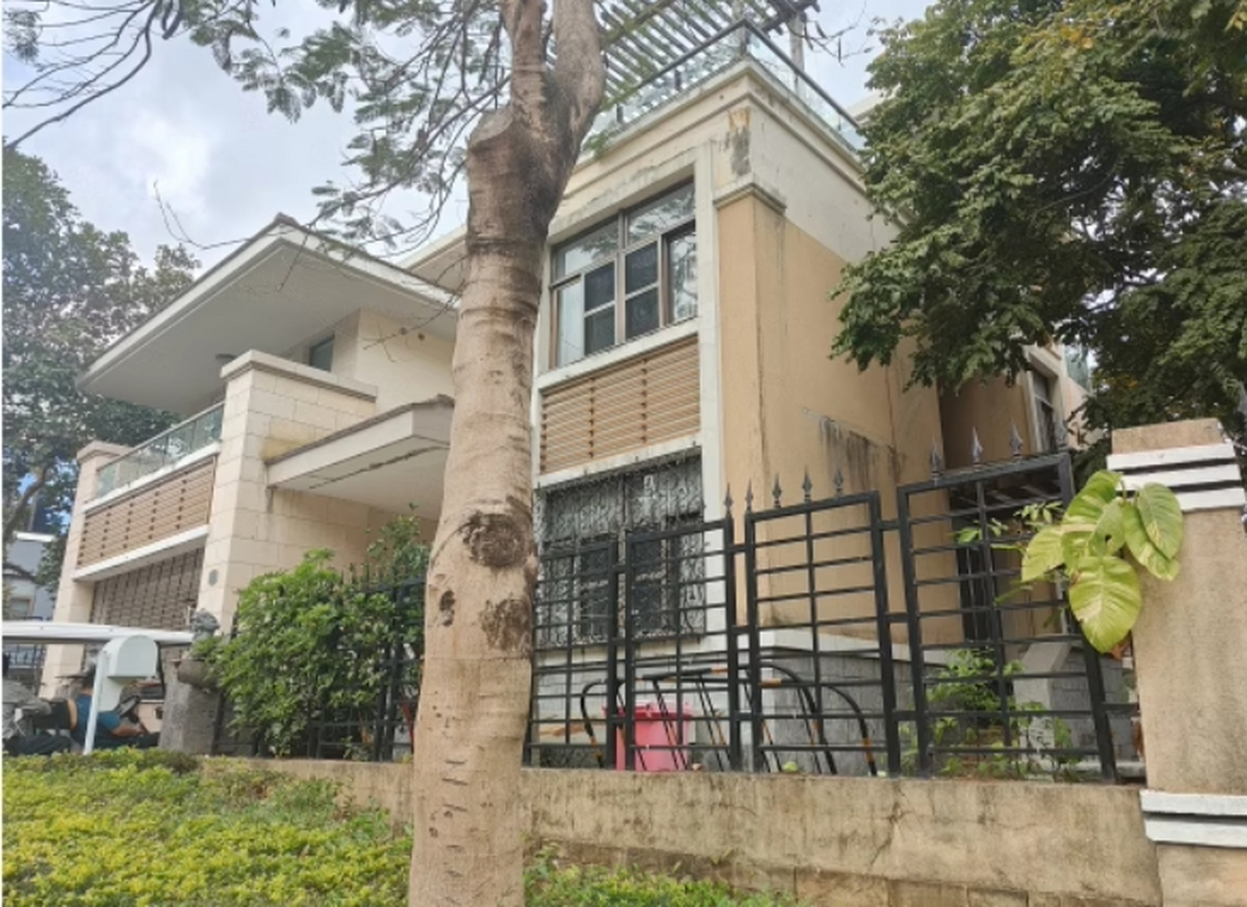 深圳龙岗天籁山庄独栋别墅法拍,建筑面积464.