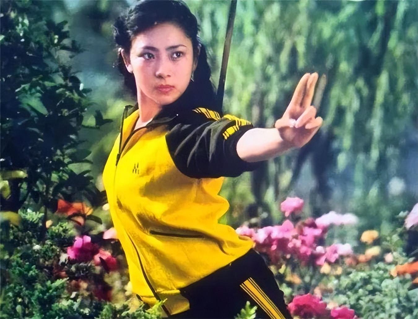 回顾李连杰的大女儿李思:母亲是黄秋燕,继母是利智我是留守儿童