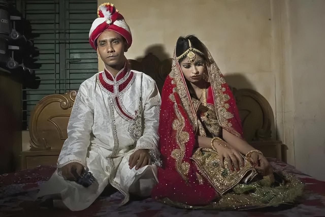 孟加拉国的童婚习俗:近三分之一的女人,在15岁前就已嫁为人妇