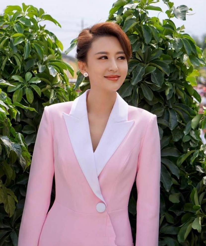 回顾张蕾:嫁给普通生意人生一子,错过杨帆是因为不喜欢帅哥?