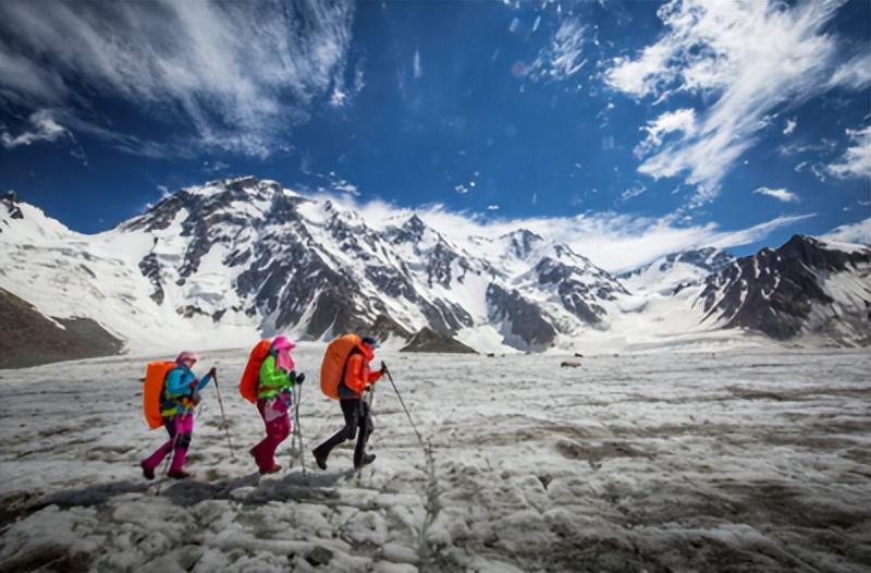 回顾姑娘带2000元穷游西藏,徒步墨脱失踪,多年过去找到了吗