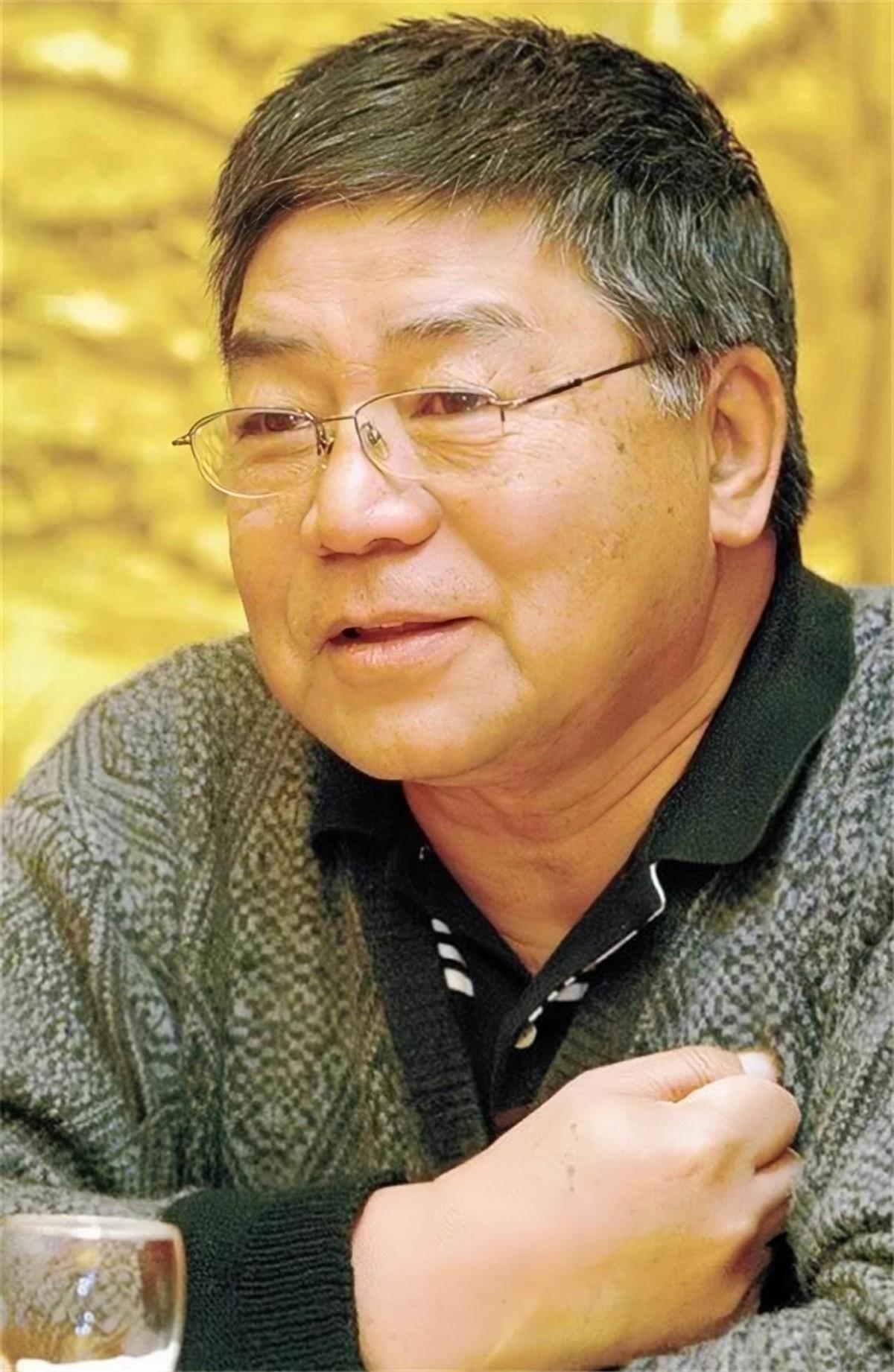 回顾:那个因《高山下的花环》走红的"梁三喜",如今怎样了