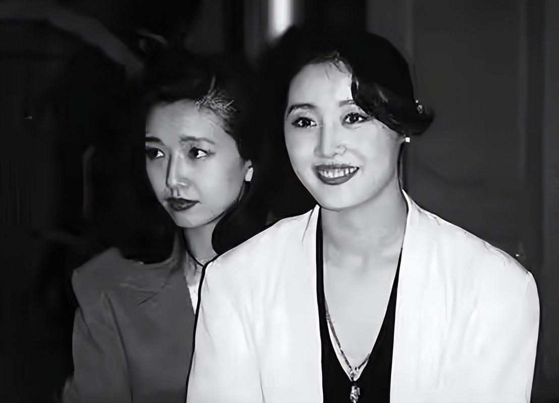 回顾刘蓓的情史:带二夫的孩子和一夫复合,继子张若昀让她很苦恼