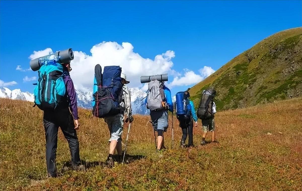 回顾姑娘带2000元穷游西藏,徒步墨脱失踪,多年过去找到了吗