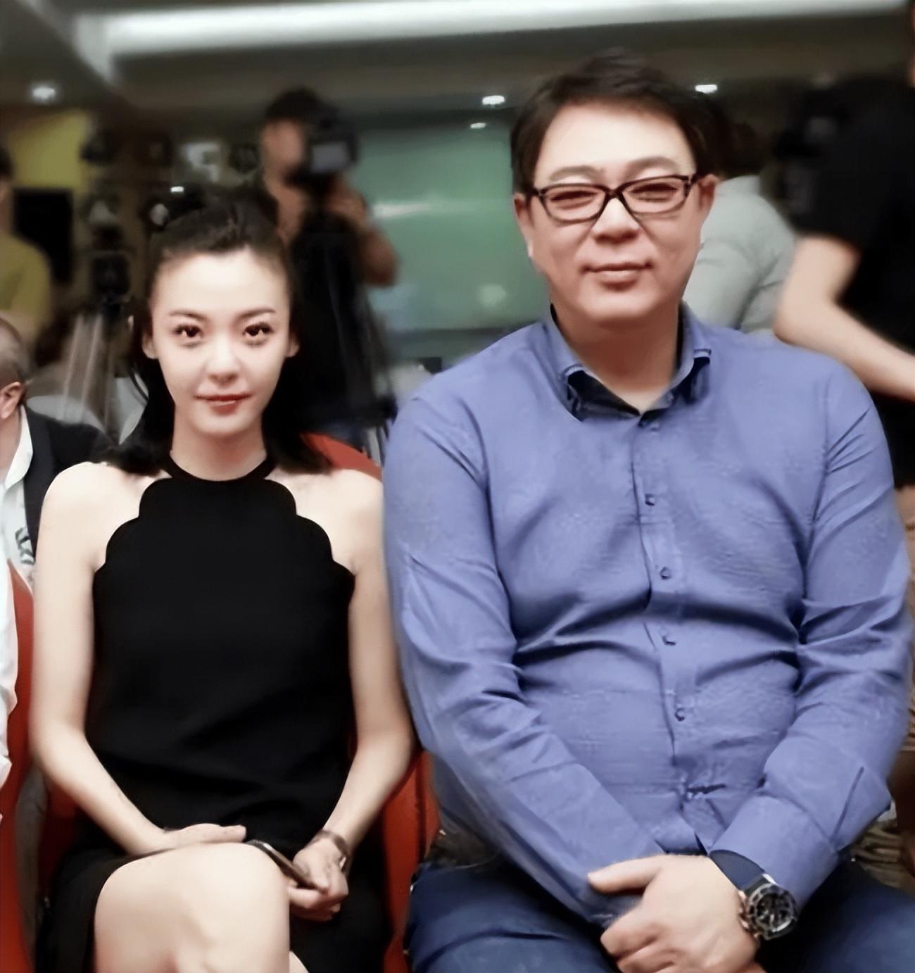 坚持和妻子丁克,却和情人生孩子,51岁高亚麟如今深陷桃色漩涡