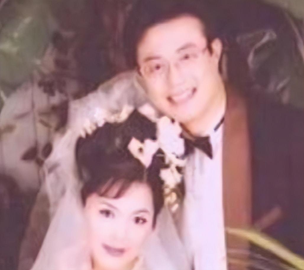 回顾白燕升:娶瘫痪的残疾妻子,婚后生一儿一女,如今幸福美满