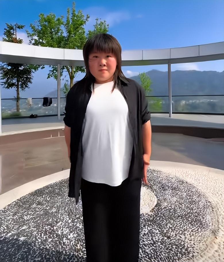 回顾170斤女孩苦练20年武术,上倒闭5所武校,从乡村田野打到央视