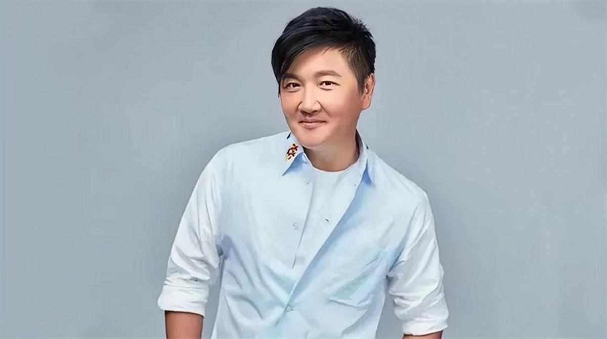 回顾演员姚刚:年过半百无儿女,52岁婚姻成困扰,还没成家就老了