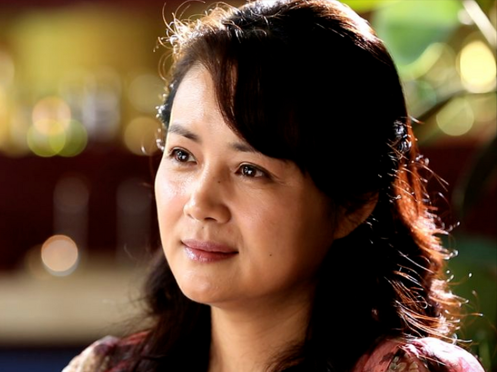 茹萍与刘之冰是娱乐圈的明星夫妻,二人经历相似,因戏结缘.