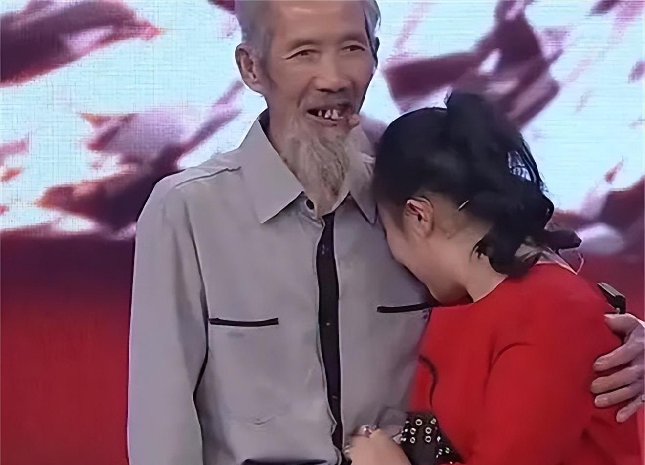 回顾:湖南女孩倒追大自己45岁的老头,婚后为他产下一子,现状如何