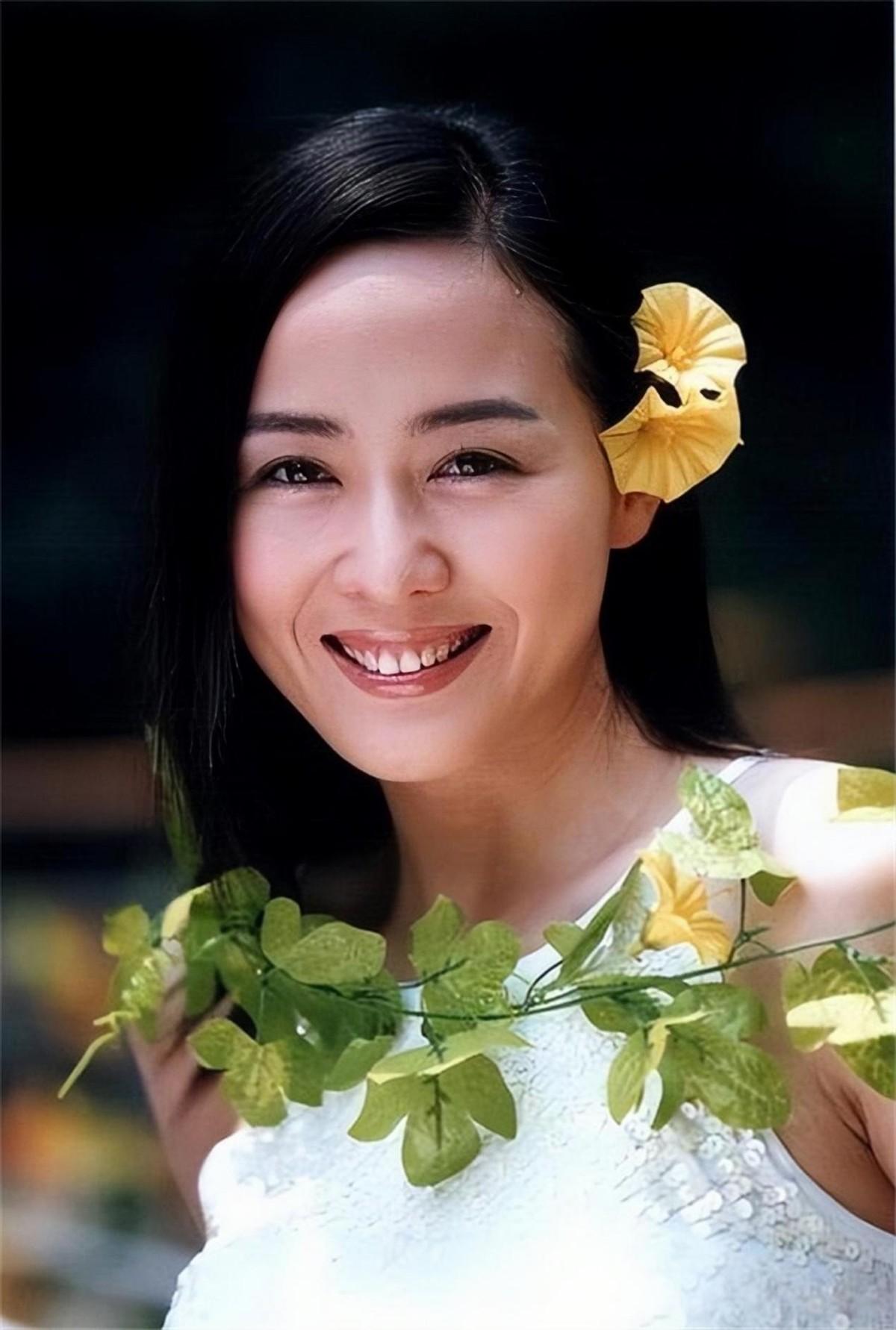 回顾李琳:25岁成影后被前夫一巴掌扇到离婚,二婚丈夫是世界冠军