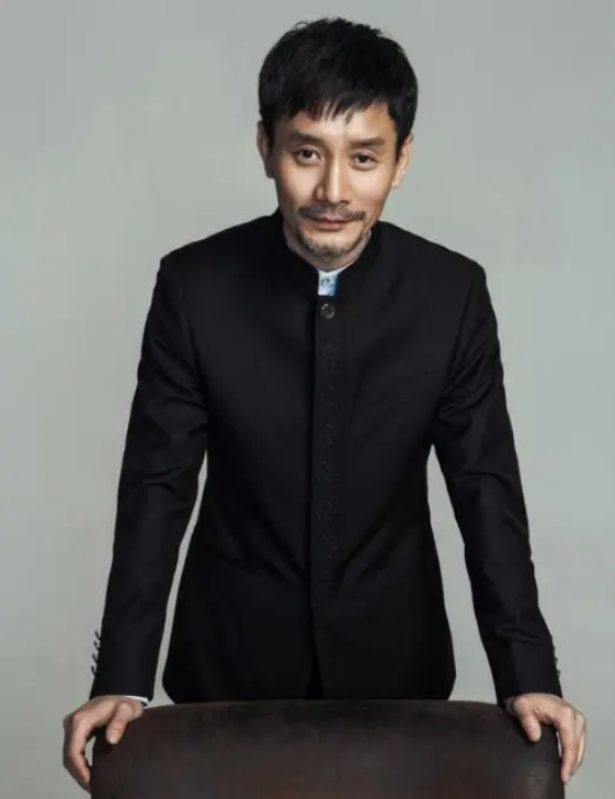 其貌不扬却能娶江珊为妻,已经54岁的田小洁到底有何魅力?