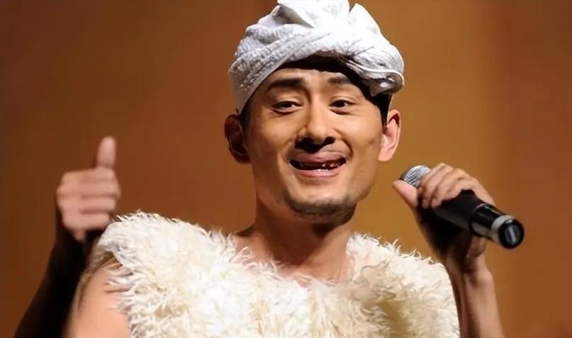 消失9年的歌手阿宝,早就经走上了一条"不