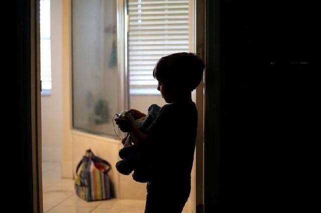 97年宝妈怀同卵三胞胎,却被查出孩子们有"自闭症",后来怎么样了