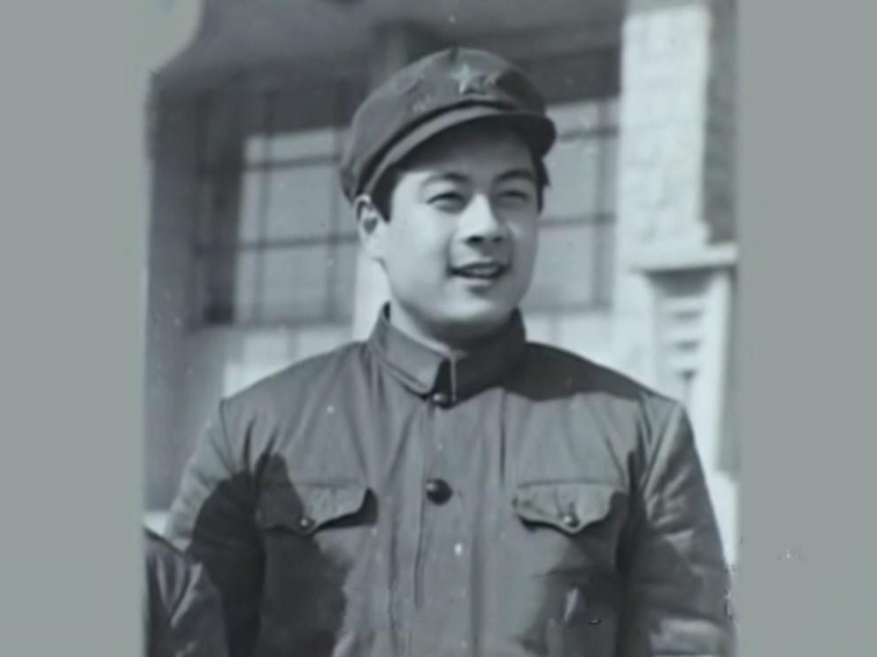 回顾巫刚:没老婆,没孩子,与不婚不育的陈瑾牵扯20年,他图什么