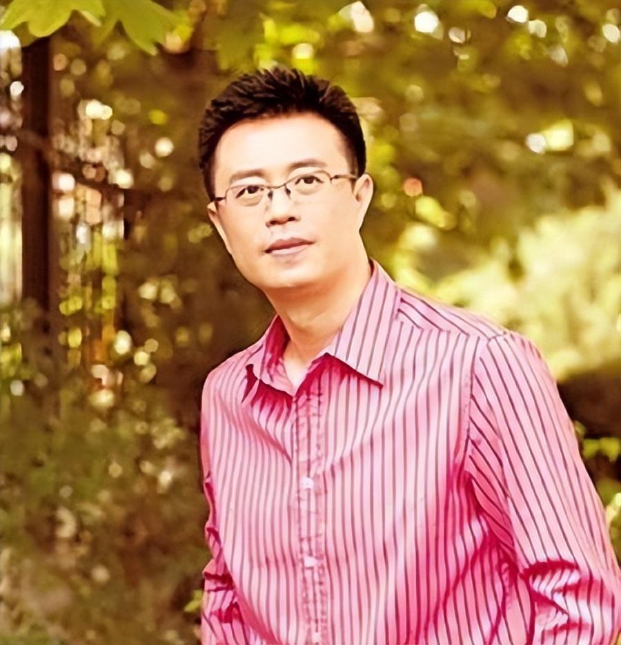 回顾白燕升:娶瘫痪的残疾妻子,婚后生一儿一女,如今幸福美满