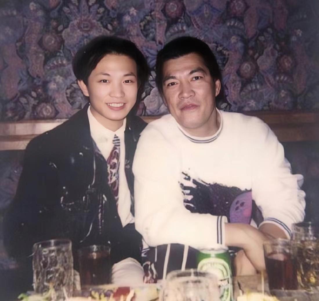 回顾:从月薪60到一天50万,一生重情重义,却唯独痛恨周星驰