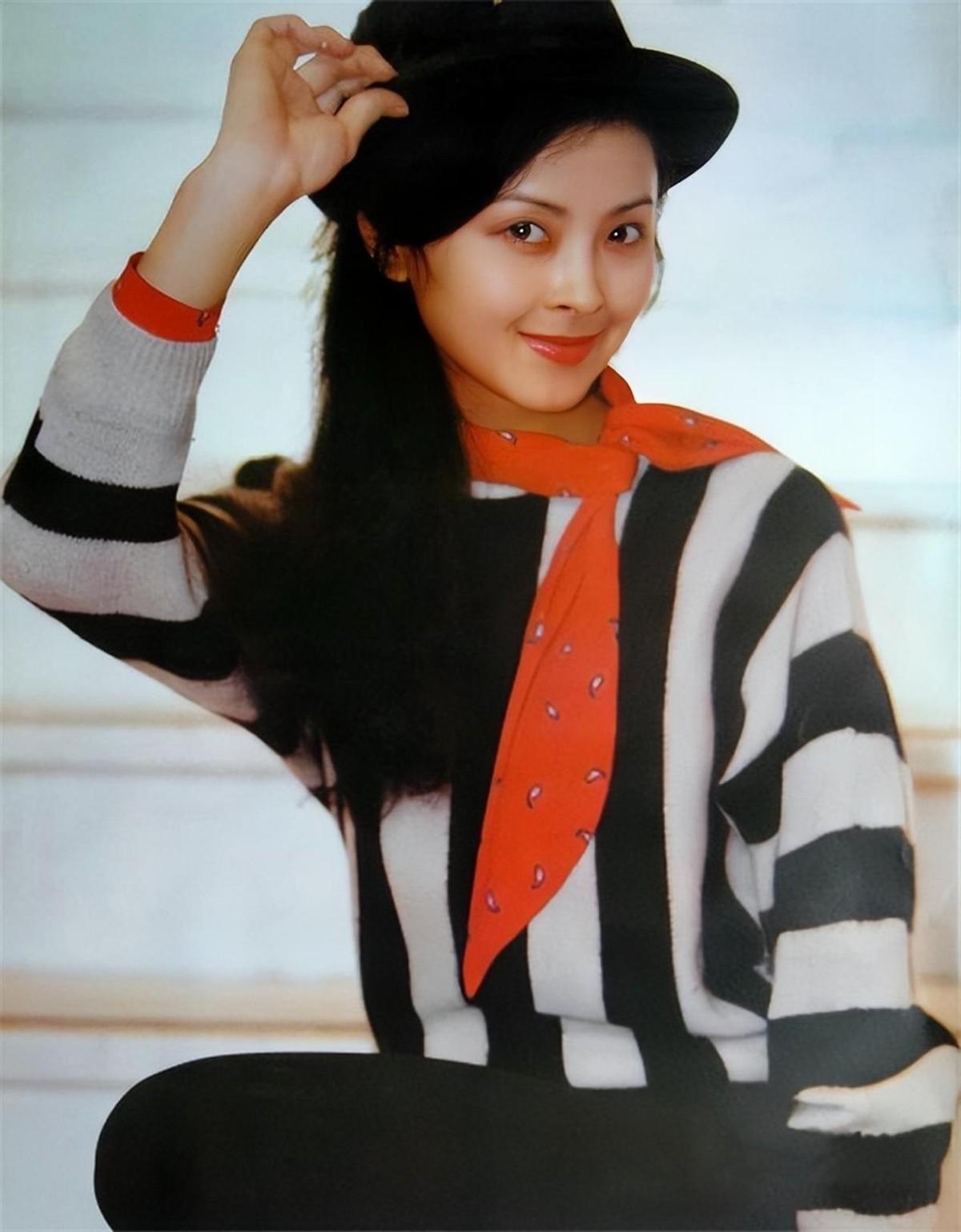 回顾"最美杨贵妃"周洁:59岁自费27万包机回国,5天后去世