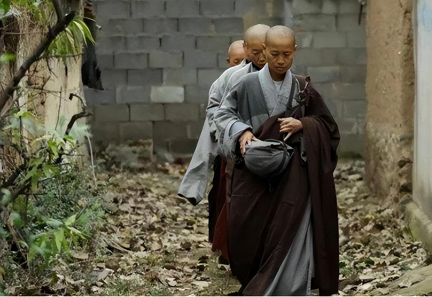 回顾辽宁一清贫寺庙,庙内皆女性,日睡4小时吃一餐,拒香客捐钱
