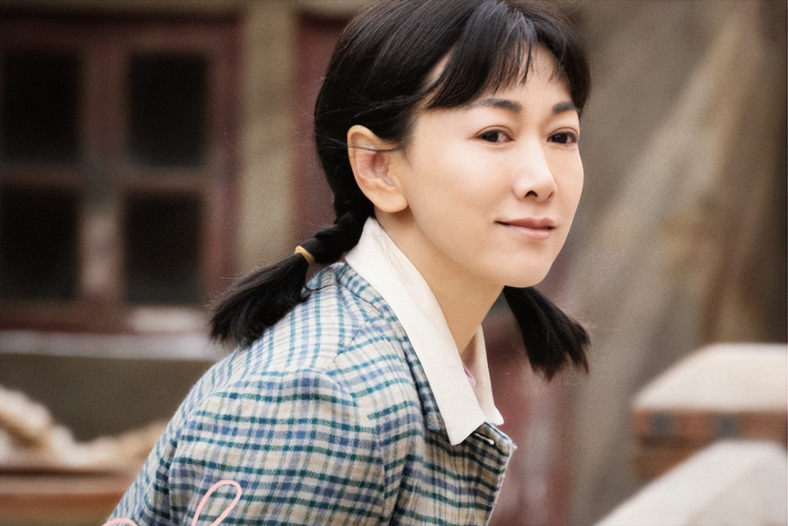 齐欢:曾是年代戏女王,却被困于军人身份,30岁恨嫁,44岁已躺平