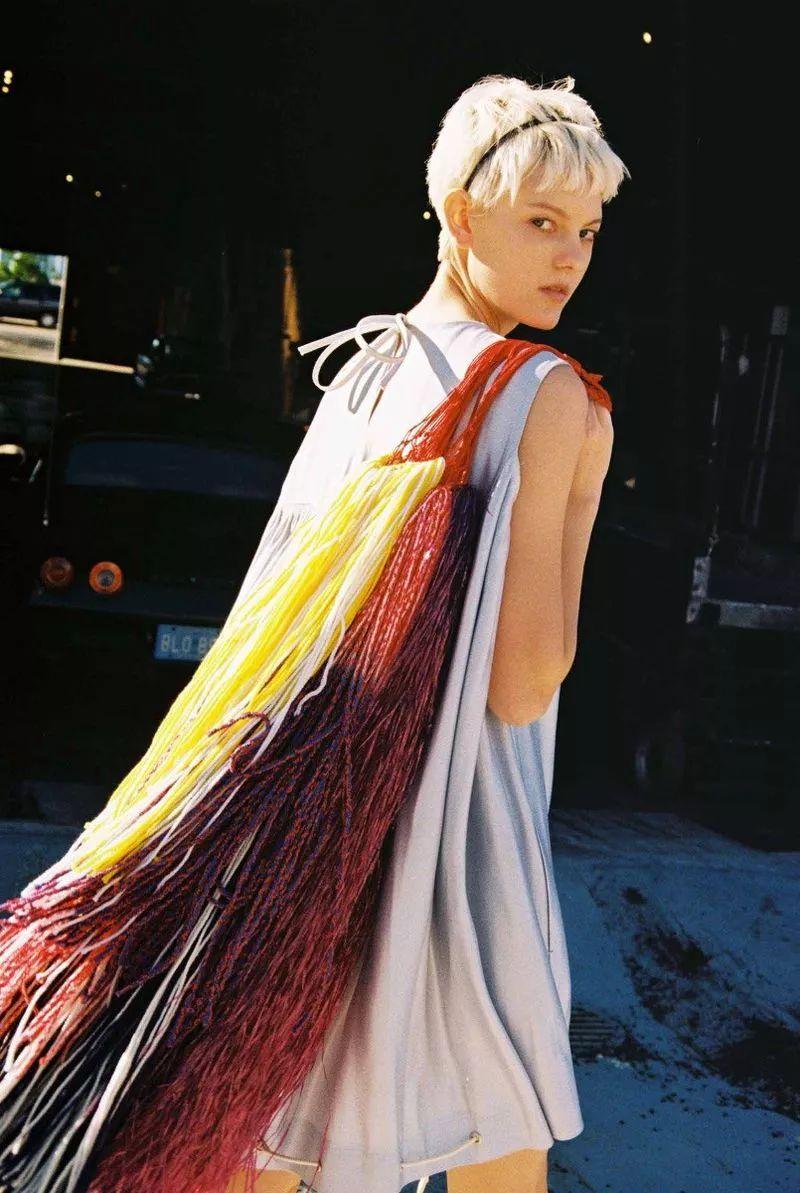 sarah jordan,肤白貌美175黄金臀腿比,被誉为时尚界的璀璨之星