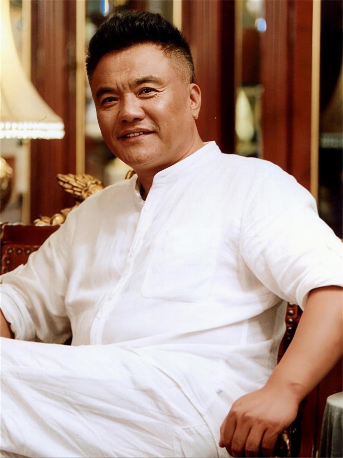 回顾戏骨张秋歌:两段婚姻无儿无女,与母亲关系也不和,生活惬意