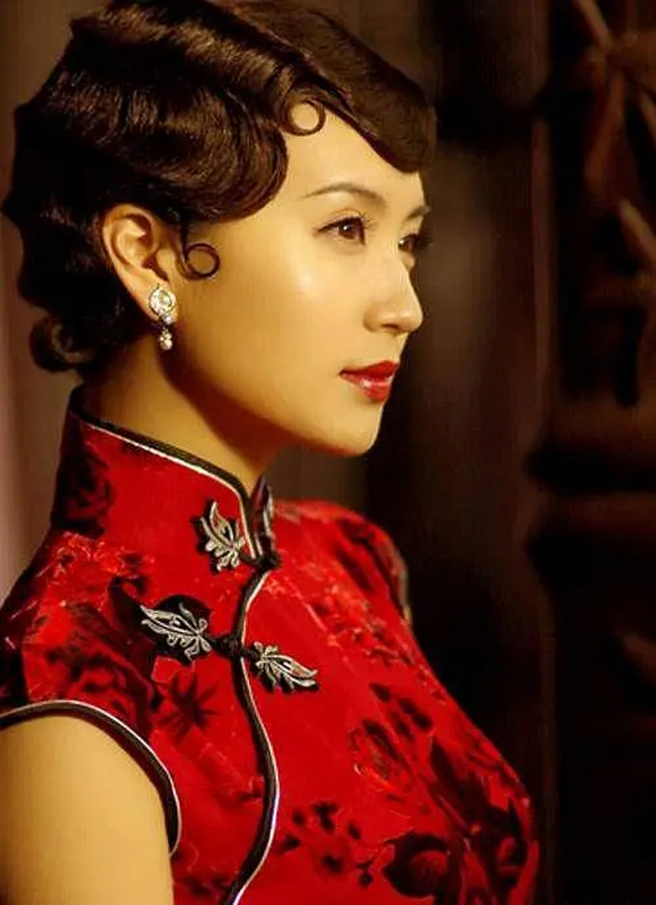 最近重温了老剧《纸醉金迷》,陈好演的田佩芝真的是太招恨了.