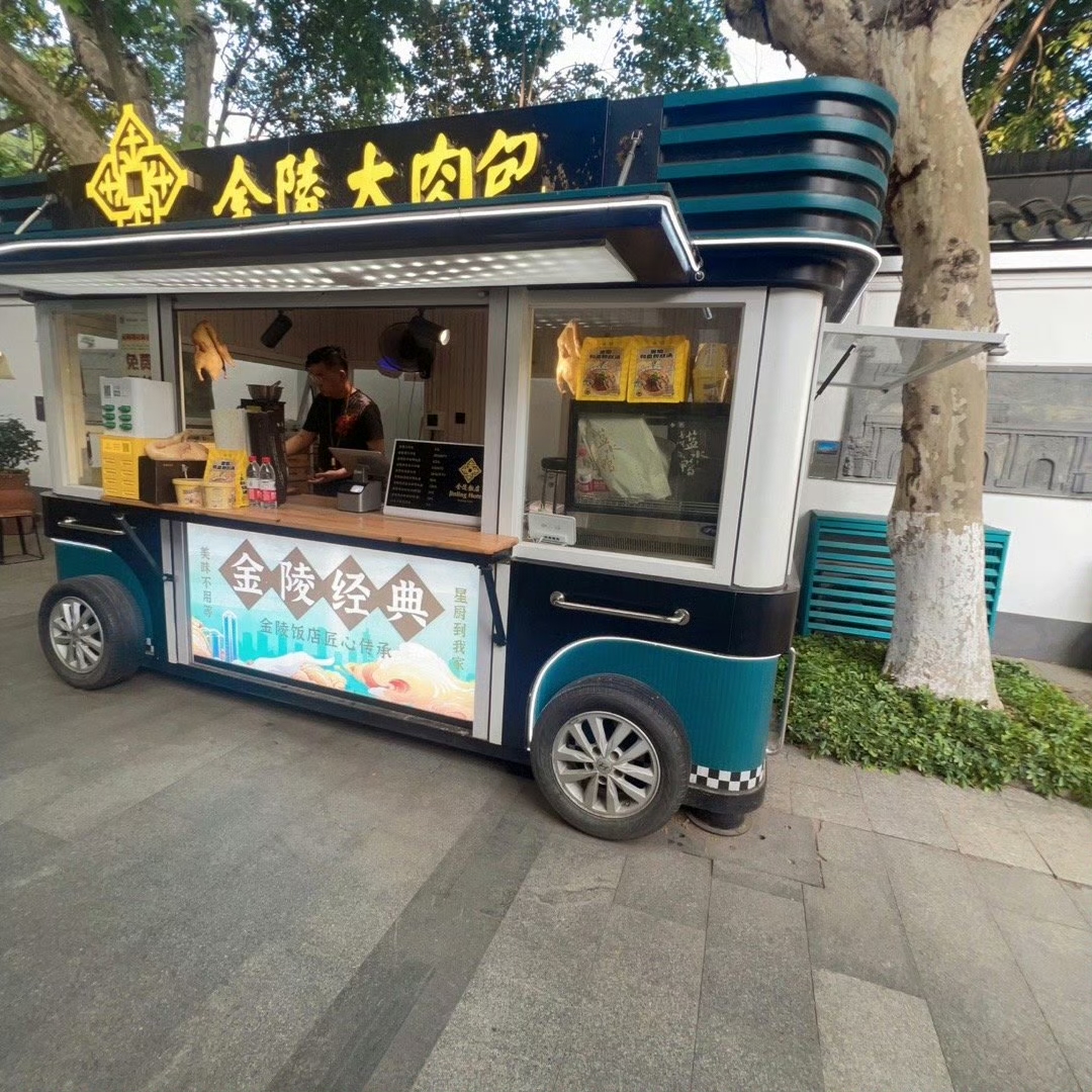 总统府在大行宫,和1912街区毗邻,那再会会老朋友,如何?
