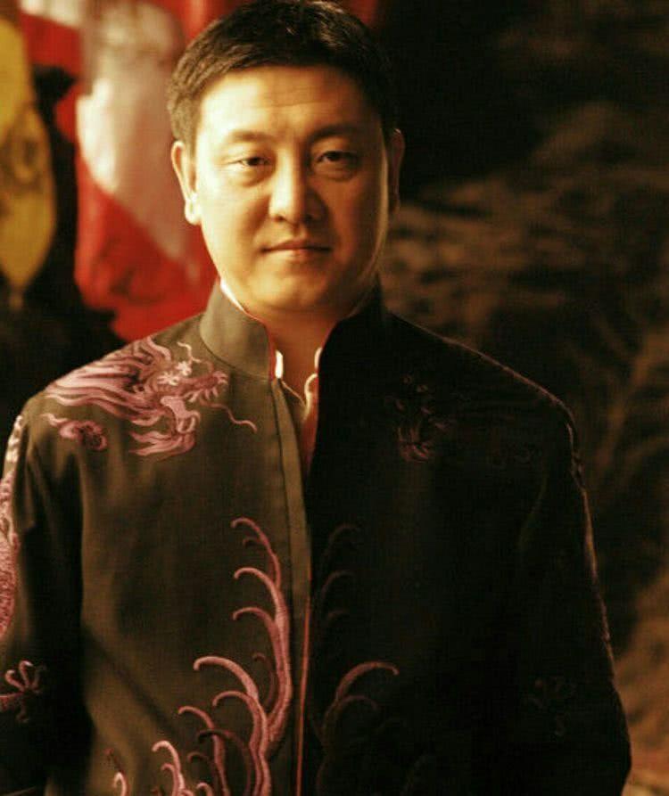 韩磊:痴恋王燕2年,39岁终于如愿以偿,结婚16年感情仍恩爱如初