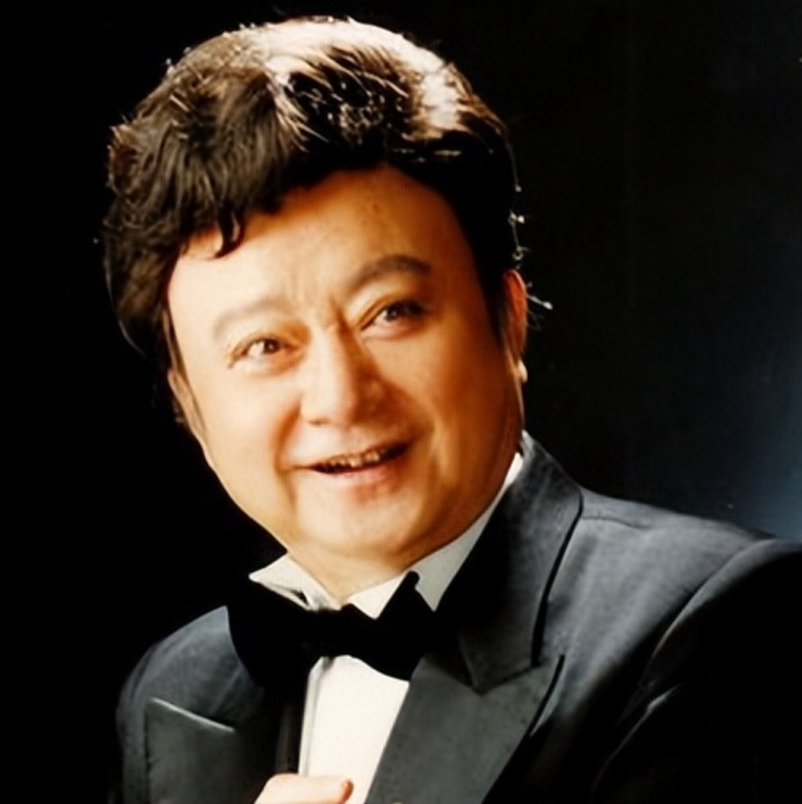 回顾歌唱家胡松华:初恋妻子病逝后,女儿引领他在悲痛中坚强