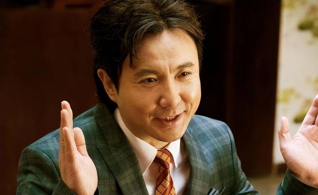 然而,故事的结局却是如此的匆忙且充满哀伤.