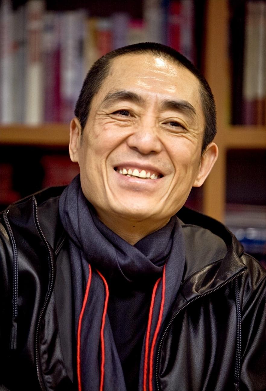 一拍大腿,又给刘佩琦加了6场戏,精湛的演技就连巩俐也是念念不忘,多年