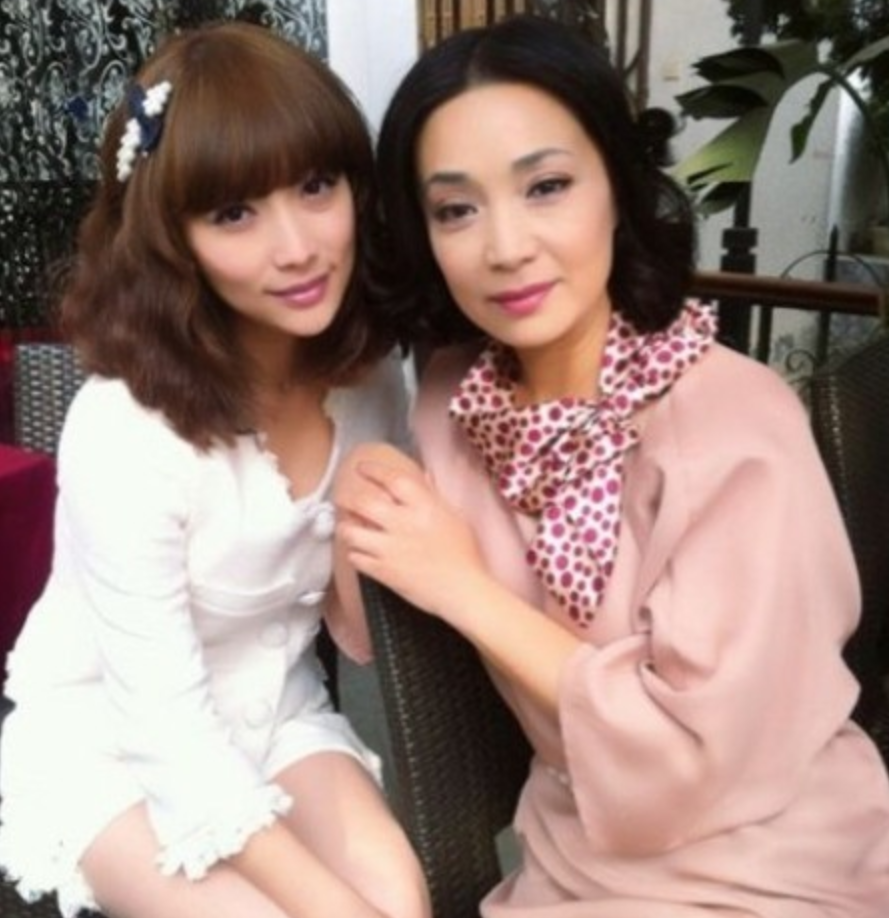 著名演员戴春荣之女郝洛钒:见证父母爱情,说也要像他们一样幸福