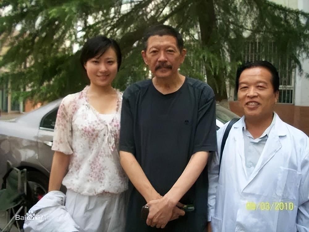 回顾演员罗京民,去世不到一年,再婚妻子和女儿的坚持