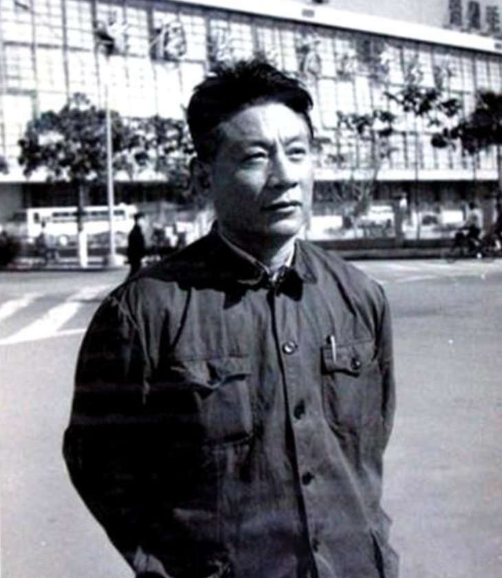 回顾李向阳郭振清78岁逝世葬礼普通:一无所有的来,一无所有地走