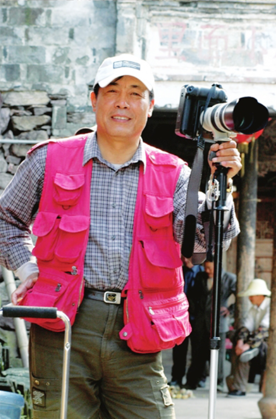 回顾冯恩鹤:做了12年宝爸,《潜伏》让他大火,74岁的他现状怎样