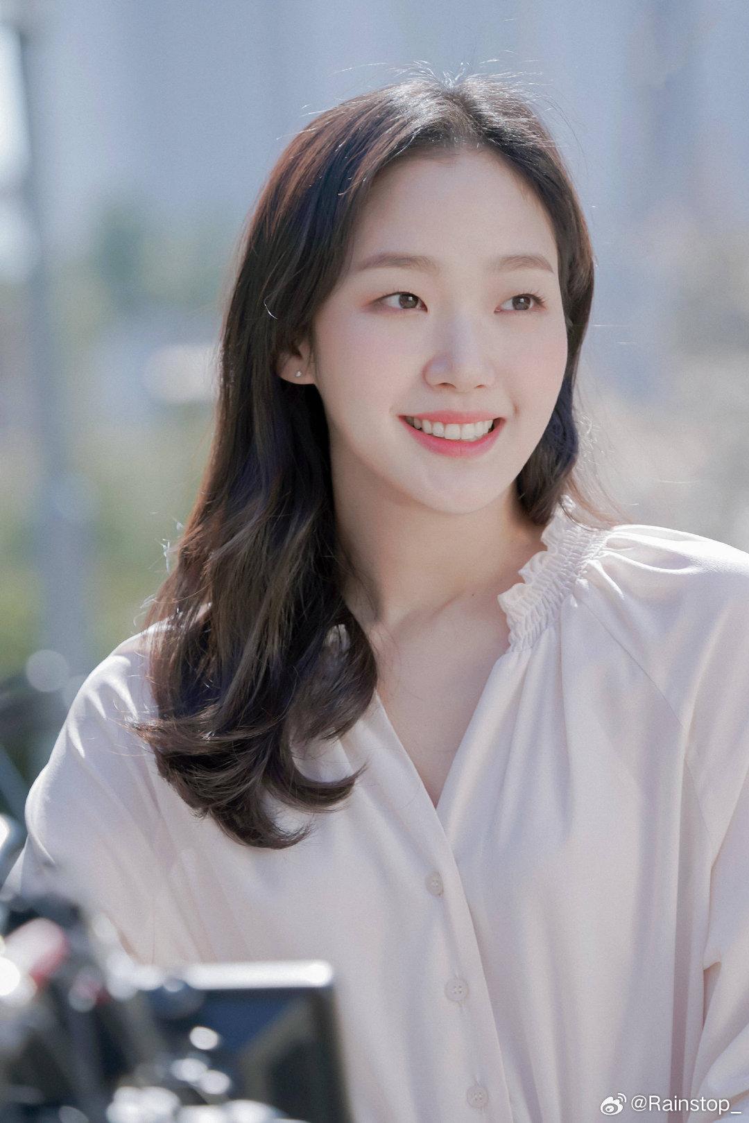 不可思议!金高银的颜值逆袭,成为万众瞩目的焦点