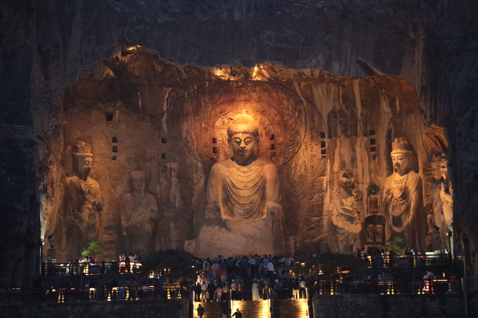 龙门石窟之北魏——从平城到洛阳
