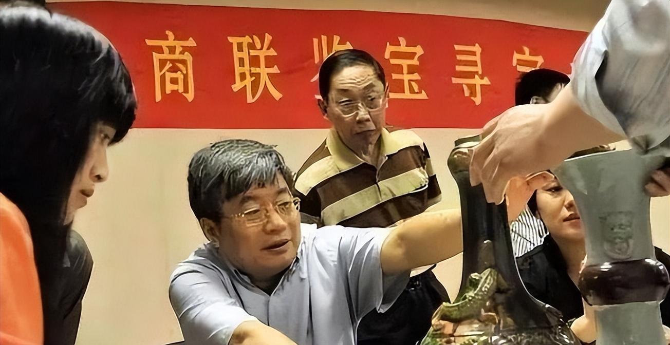 用17万做局,鉴宝专家刘岩骗走乾隆真迹转卖8700万,后来怎样?