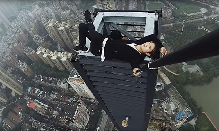 回顾:湖南穷小伙高中辍学,为挣10万给母亲治病,不幸坠亡