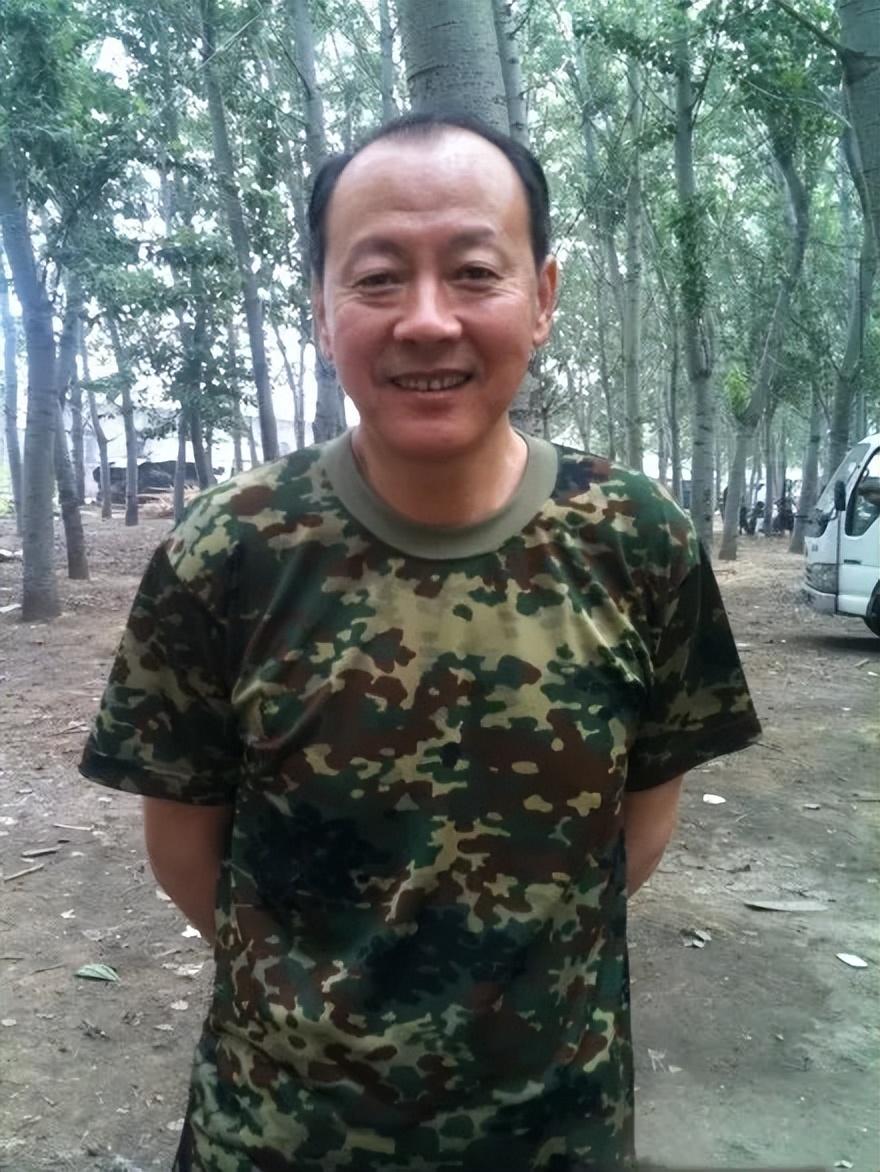 回顾侯天来:从自行车厂钳工到著名老戏骨,他对妻子和女儿有愧疚