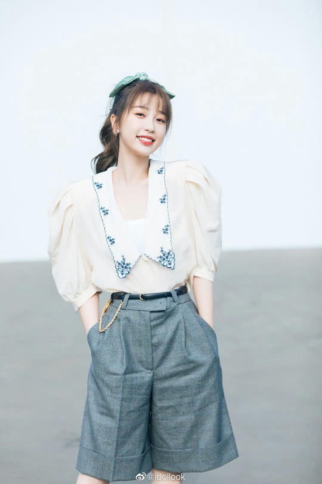 遇见学姐虞书欣:校园风扫街,网友呼唤偶像日常穿搭课!