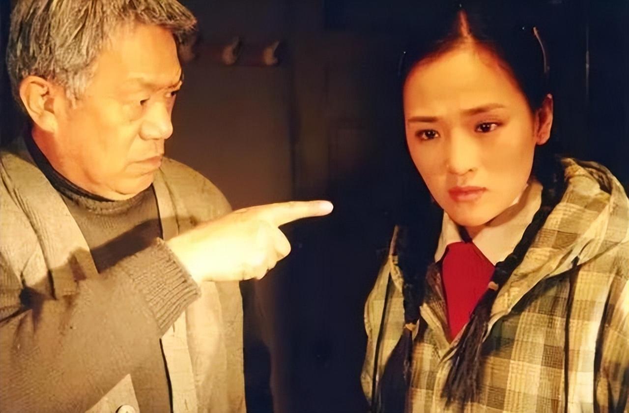 回顾著名演员高明:娶初恋为妻,与儿女当邻居,恩爱62年无绯闻